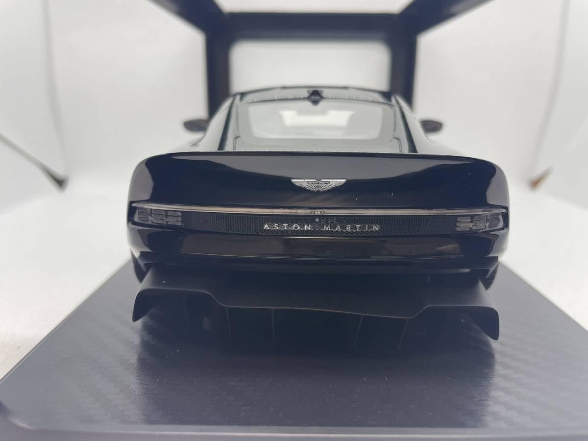 Amazon.co.jp: GT-Spirit 1/18 アストンマーティン Aston Martin